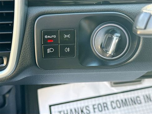 Used 2021 Porsche Cayenne S image 11