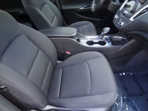 Used 2023 Chevrolet Malibu LT FWD image 13