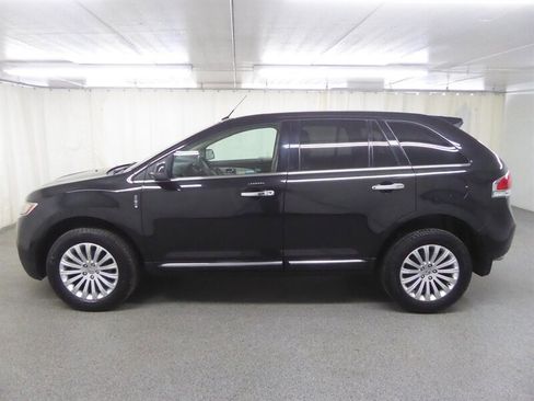 Used 2014 Lincoln MKX AWD image 3