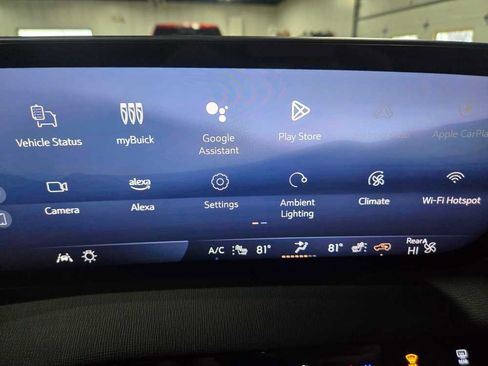 Certified 2025 Buick Enclave Preferred image 18