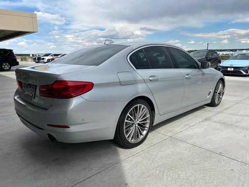 Used 2019 BMW 530i xDrive AWD/4WD image 3