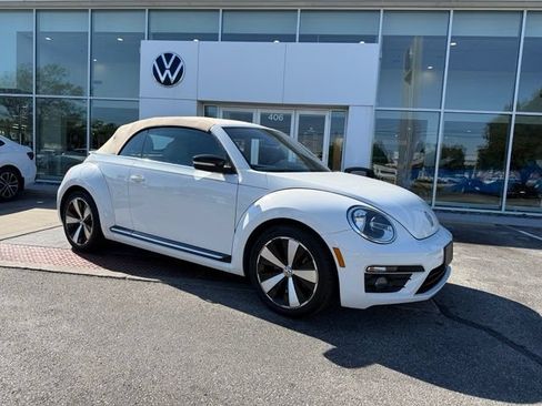 Used 2013 Volkswagen Beetle 2.0T FWD image 1