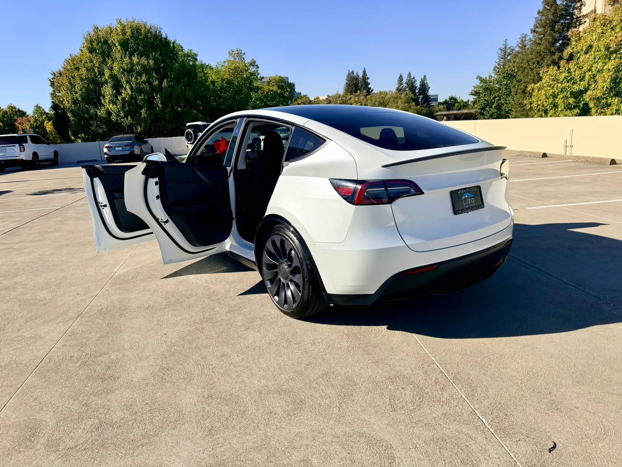 Used 2024 Tesla Model Y Performance AWD/4WD image 59