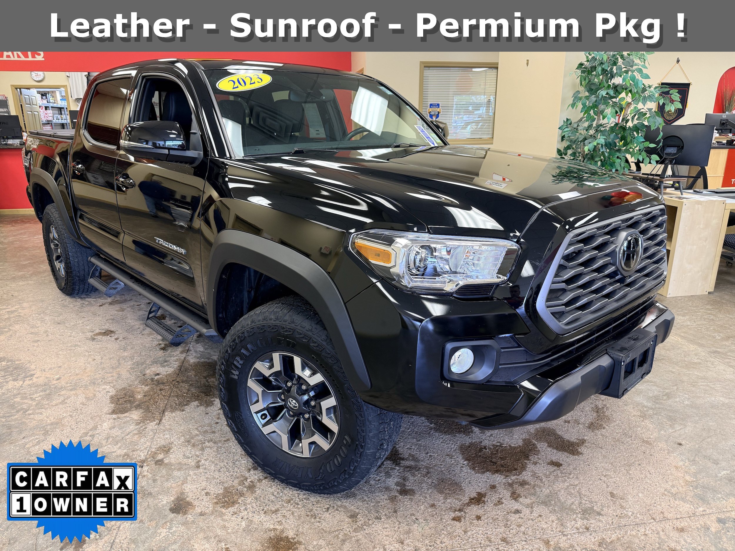 Used 2023 Toyota Tacoma TRD Off-Road w/ TRD Premium Off Road Package AWD/4WD image 1