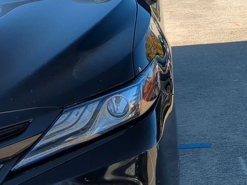 Used 2023 Toyota Camry XSE image 10