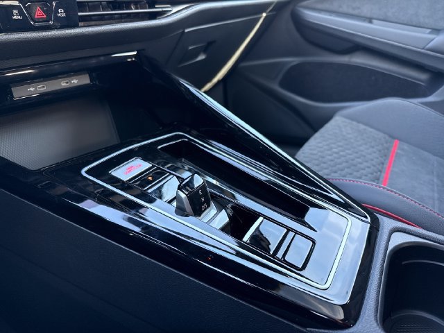 New 2026 Volkswagen GTI SE FWD image 30