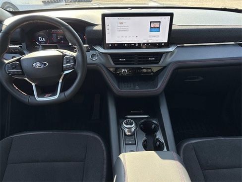 Certified 2025 Ford Explorer ST image 17