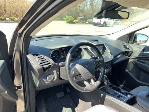 Used 2017 Ford Escape Titanium image 10