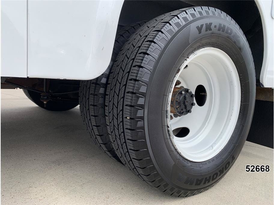 Used 2023 Ford E-450 and Econoline 450 Super Duty w/ Power Windows & Locks Group RWD image 23