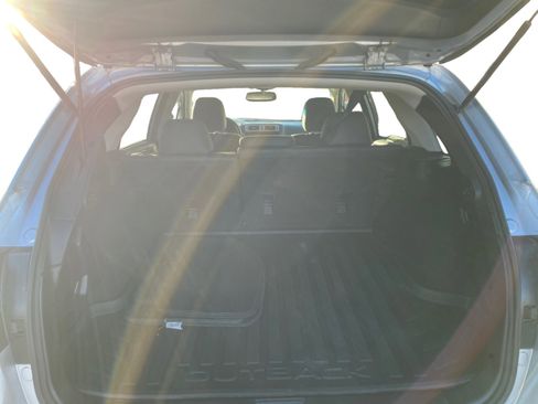 Used 2015 Subaru Outback 2.5i Limited image 6