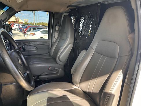 Used 2014 Chevrolet Express 1500 image 12