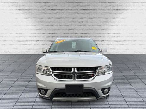 Used 2013 Dodge Journey SXT image 3
