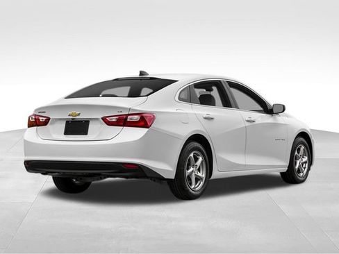 Used 2018 Chevrolet Malibu LS FWD image 2