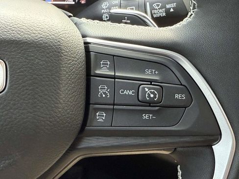 New 2025 Jeep Grand Cherokee Altitude w/ Trailer Tow Package AWD/4WD image 26