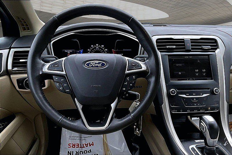 Used 2014 Ford Fusion SE w/ Equipment Group 202A FWD image 4