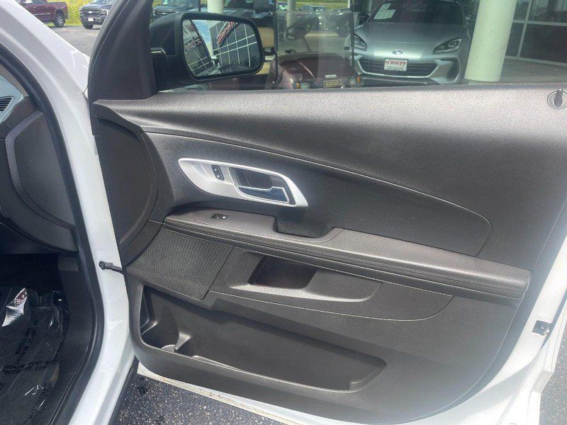 Used 2017 Chevrolet Equinox LT w/ Sport Edition FWD image 7
