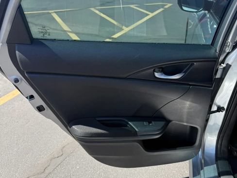 Used 2016 Honda Civic EX image 11