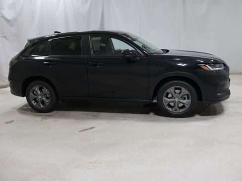 New 2026 Honda HR-V LX image 8