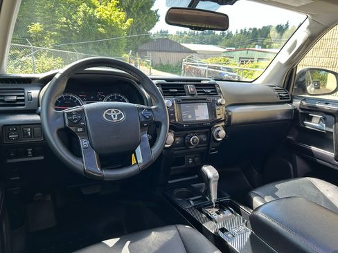 Used 2017 Toyota 4Runner TRD Off-Road Premium image 17