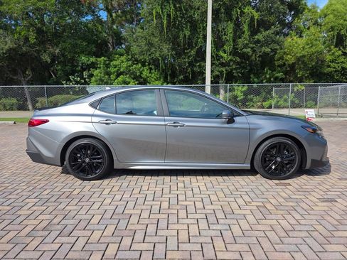 Used 2026 Toyota Camry SE w/ Convenience Package FWD image 12