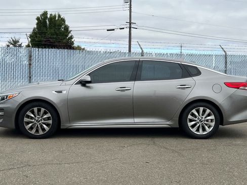 Used 2016 Kia Optima EX FWD image 2