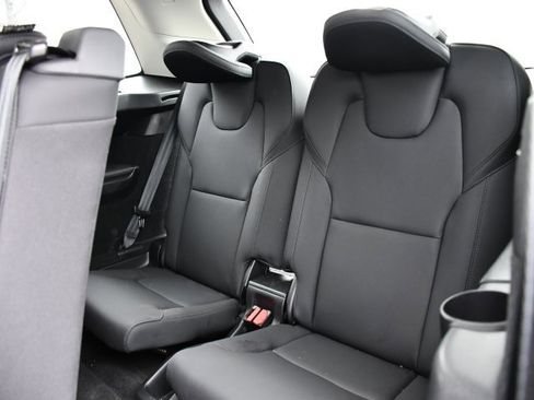 Certified 2025 Volvo XC90 B6 Plus image 15