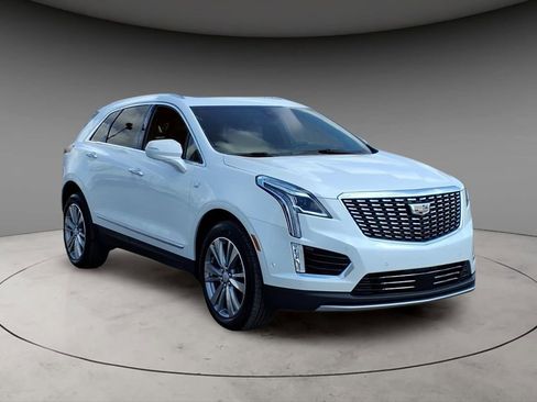 Used 2024 Cadillac XT5 Premium Luxury w/ Technology Package image 16