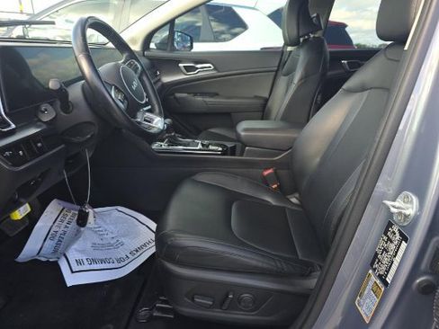 Used 2023 Kia Sportage EX image 5