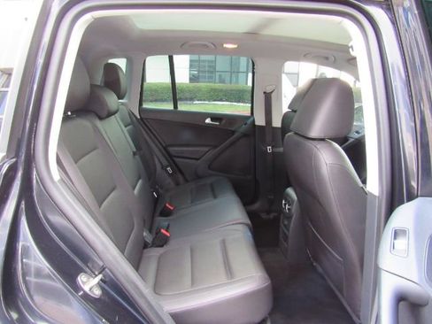 Used 2017 Volkswagen Tiguan Wolfsburg Edition image 23