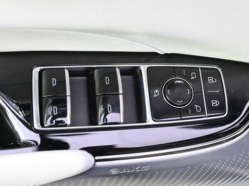 New 2025 Cadillac Lyriq Luxury image 23