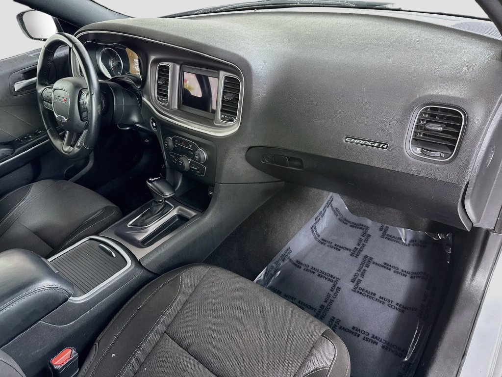 Used 2022 Dodge Charger SXT RWD image 30