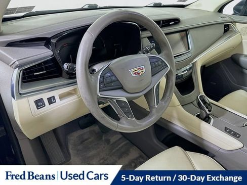 Used 2018 Cadillac XT5 Luxury w/ Driver Awareness Package AWD/4WD image 13
