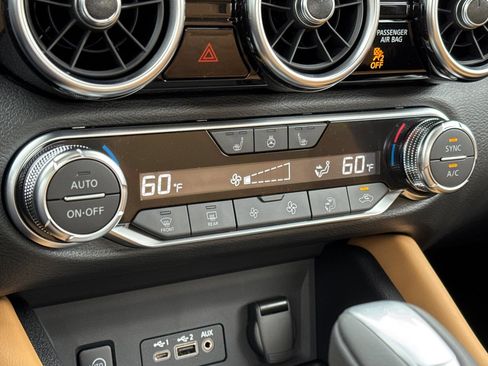 New 2025 Nissan Sentra SV w/ SV Premium Package image 16