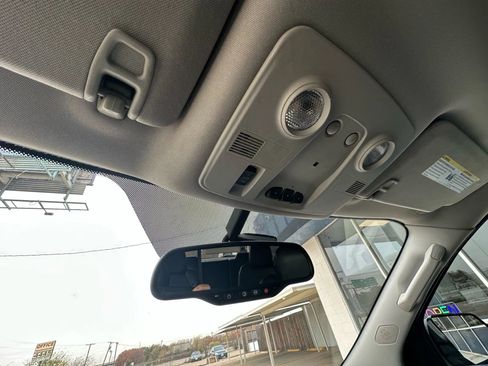 Used 2015 GMC Acadia Denali image 31