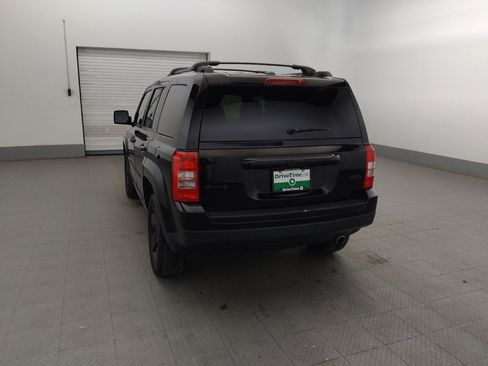 Used 2017 Jeep Patriot High Altitude AWD/4WD image 6
