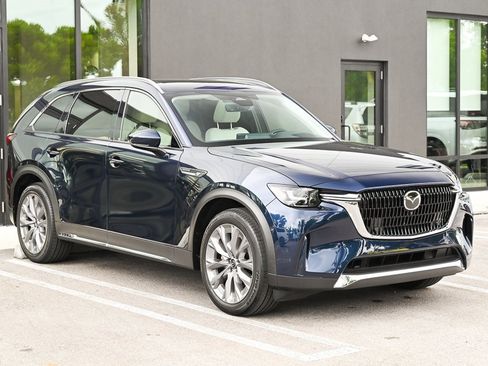 Certified 2025 MAZDA CX-90 3.3 Turbo w/ Premium Plus Pkg image 3