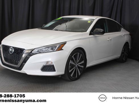 Used 2019 Nissan Altima 2.0 SR FWD image 3