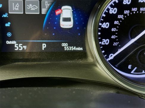 Used 2018 Toyota Camry L image 13