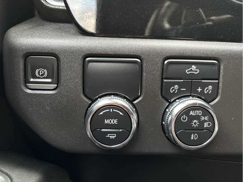 Used 2023 GMC Sierra 1500 Elevation RWD image 29