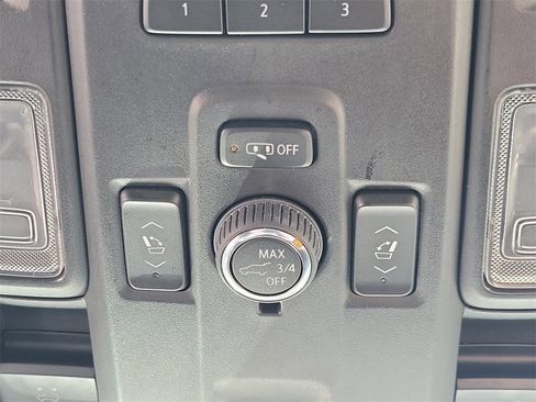 Used 2023 Cadillac Escalade Premium Luxury w/ LPO, Radiant Package image 37