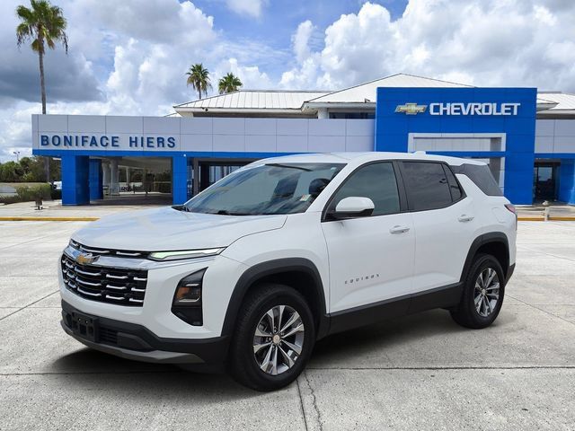 Used 2025 Chevrolet Equinox LT AWD/4WD image 2