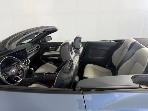Used 2025 Ford Mustang GT Premium RWD image 12