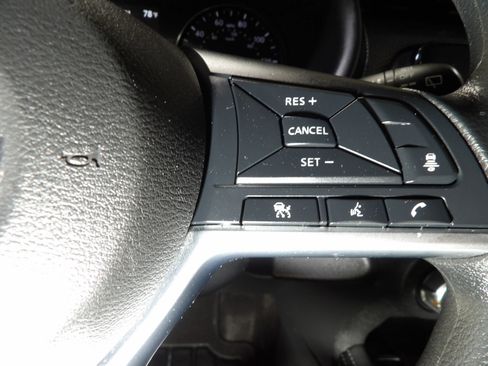 Used 2023 Nissan Kicks SV FWD image 15