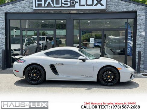 Used 2018 Porsche 718 Cayman RWD image 18