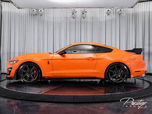 Used 2020 Ford Mustang Shelby GT500 w/ Carbon Fiber Track Pack RWD image 8