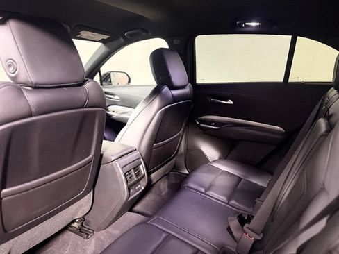 Used 2019 Cadillac XT4 Premium Luxury AWD/4WD image 22