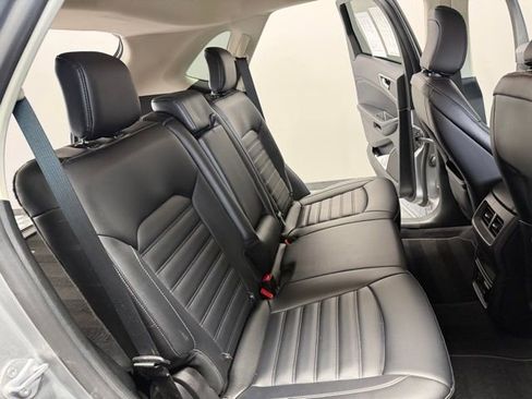 Used 2023 Ford Edge SEL w/ Convenience Package image 24