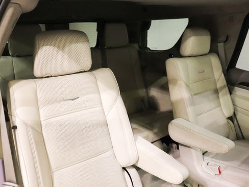 Used 2023 Cadillac Escalade Sport Platinum AWD/4WD image 22