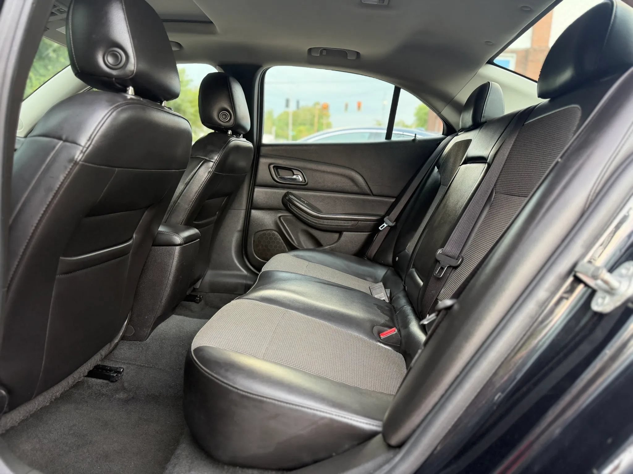 Used 2015 Chevrolet Malibu LT w/ Power Convenience Package FWD image 30