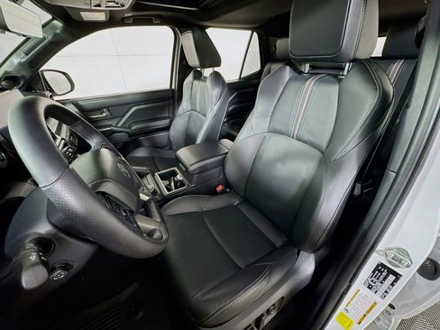 Used 2025 Toyota 4Runner Limited w/ Tow Technology Package image 16